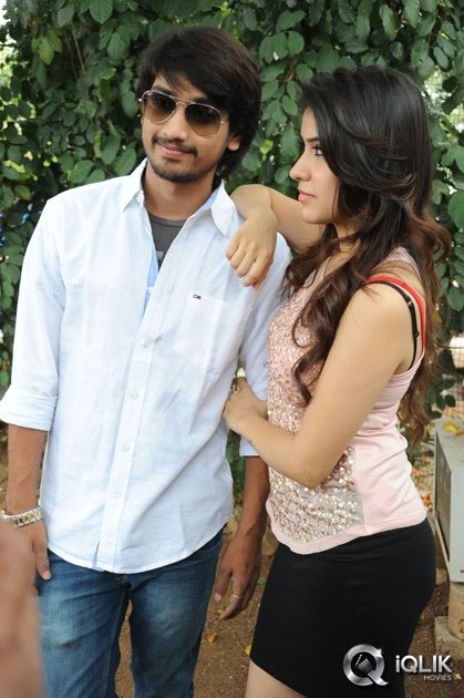 Kumari-21-F-Movie-Opening